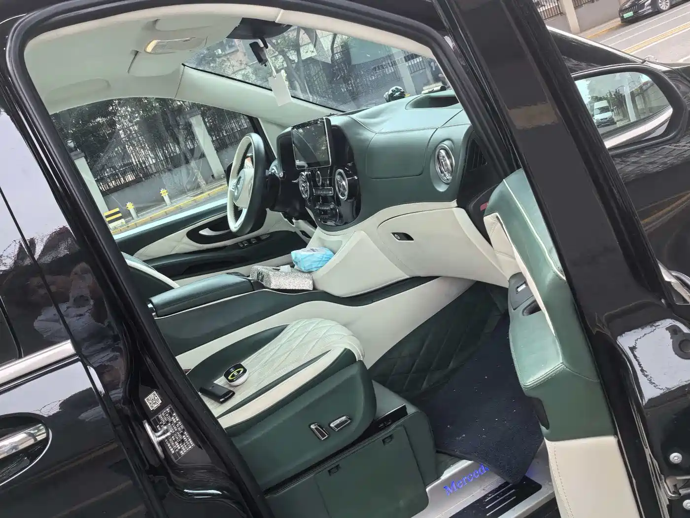 Mercedes-Benz Vito 2021 2.0T Elite 7-Seater фото 6