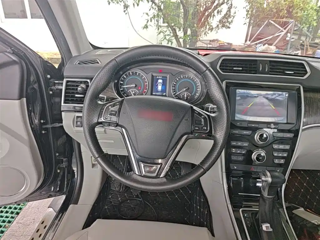 Haval H2 2015 1.5T Automatic 2WD Elite Edition фото 11