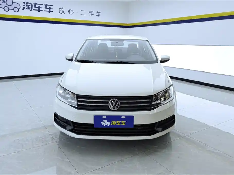 VOLKSWAGEN SANTANA