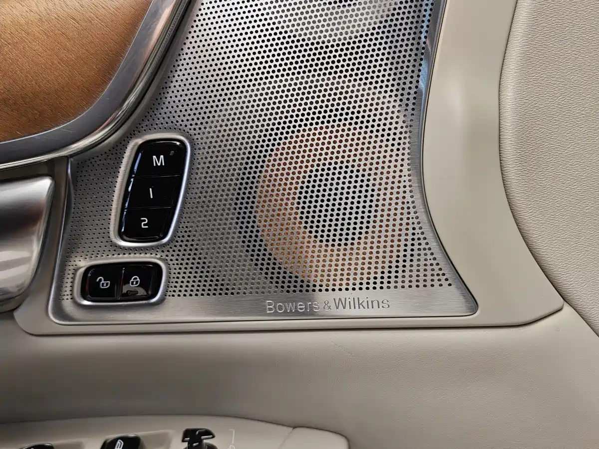 VOLVO S90 PLUG IN HYBRID