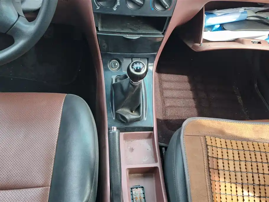 BYD F3 2012 Energy-saving Edition 1.5L Manual Comfort фото 16