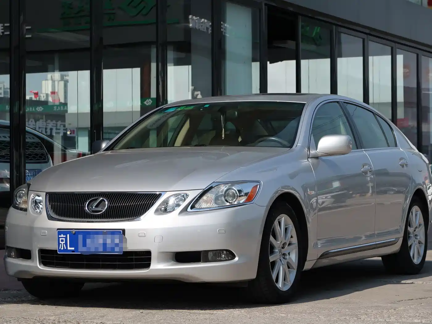 Photo 13 - Lexus GS
