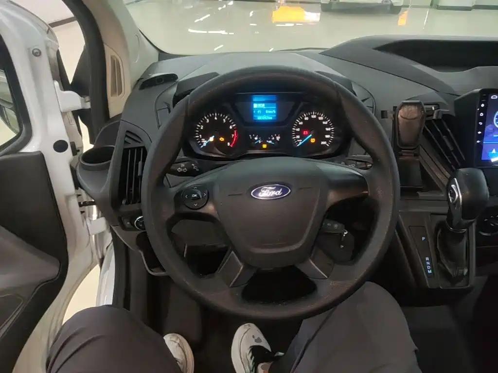 Photo 11 - Ford Transit