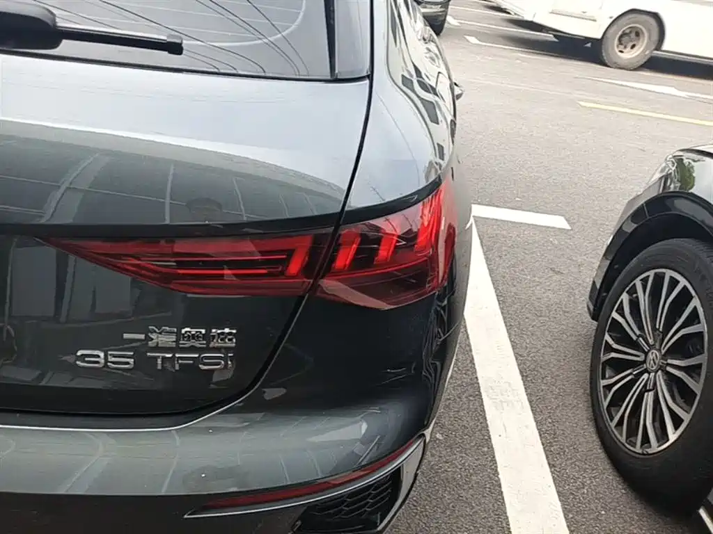 Audi A3 2024 Model Sportback 35 TFSI Luxury Sport фото 8