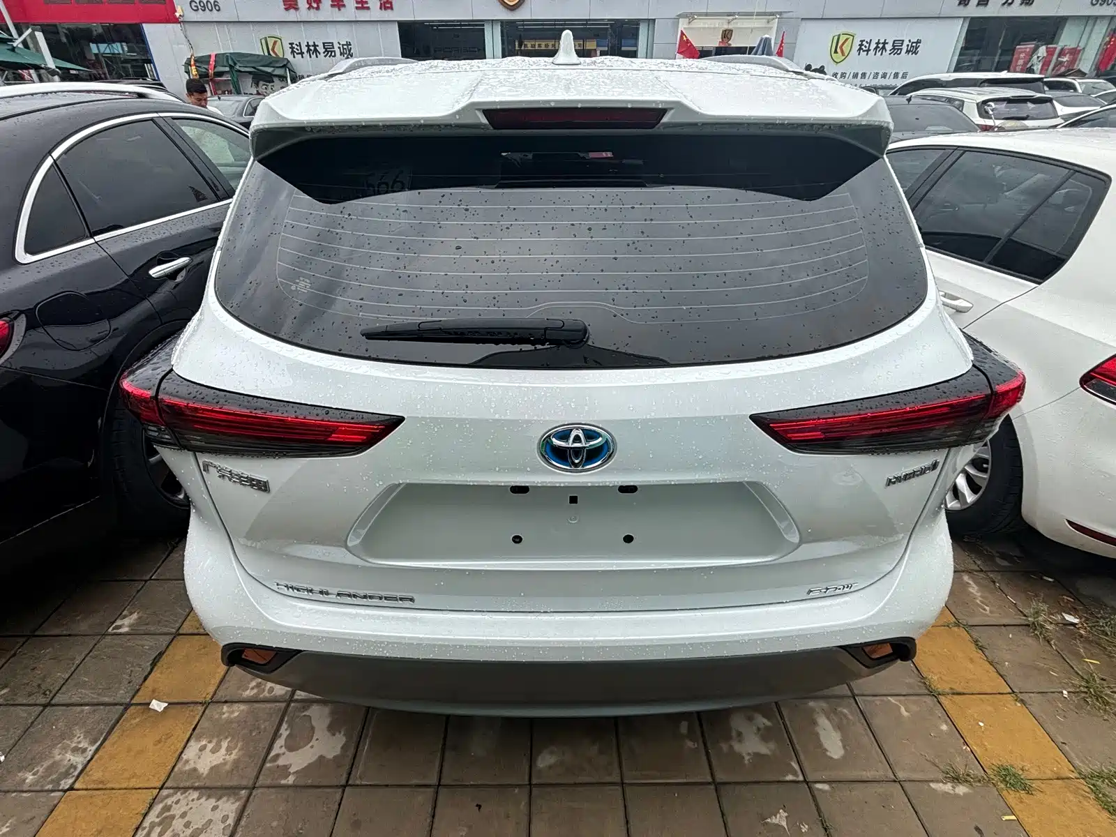 Photo 5 - Toyota Highlander