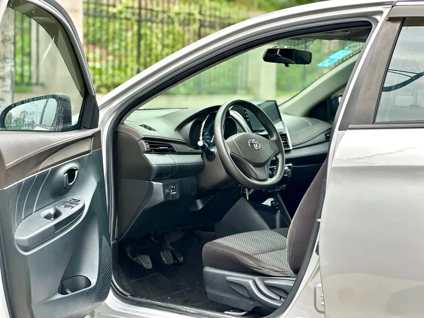 Toyota Vios 2016 1.5L Manual Zhi Zhen Xing Yao Edition фото 7