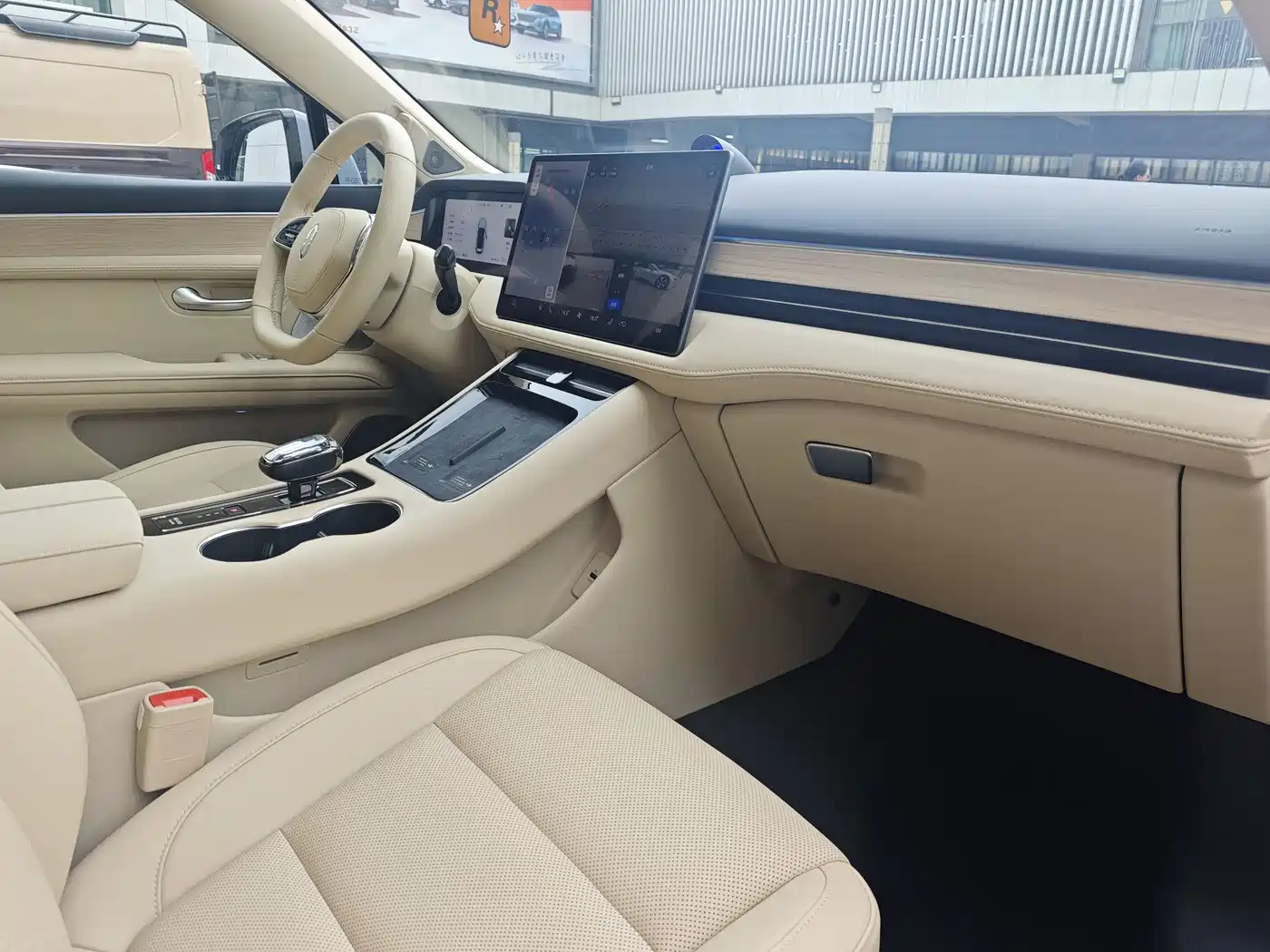 AITO Wenjie AITO M5 2024 Extended Range Max RS AWD Advanced Smart Driving Edition фото 16