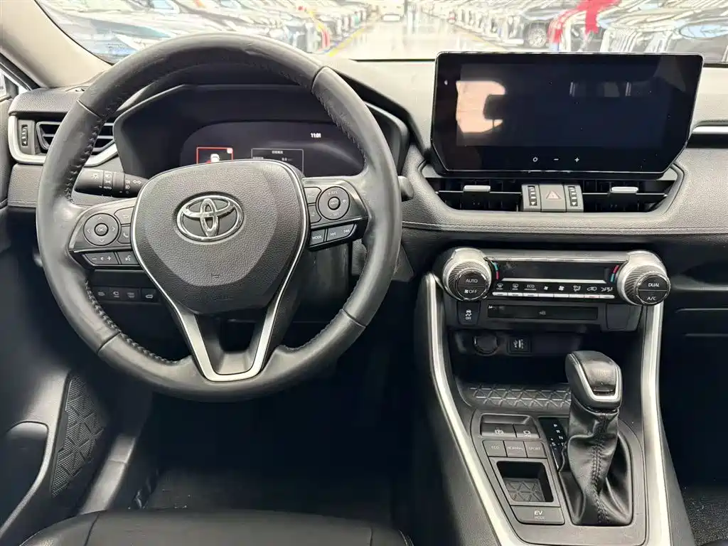 Toyota Wildlander 2023 Hybrid 2.5L E-CVT FWD Luxury PLUS Edition фото 10