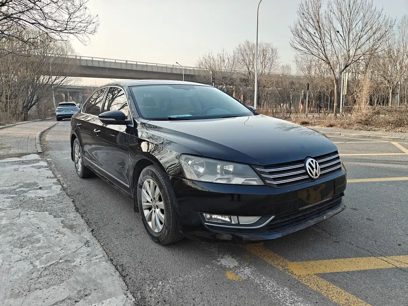Volkswagen Passat 2014 1.8TSI DSG Luxury Edition фото 3