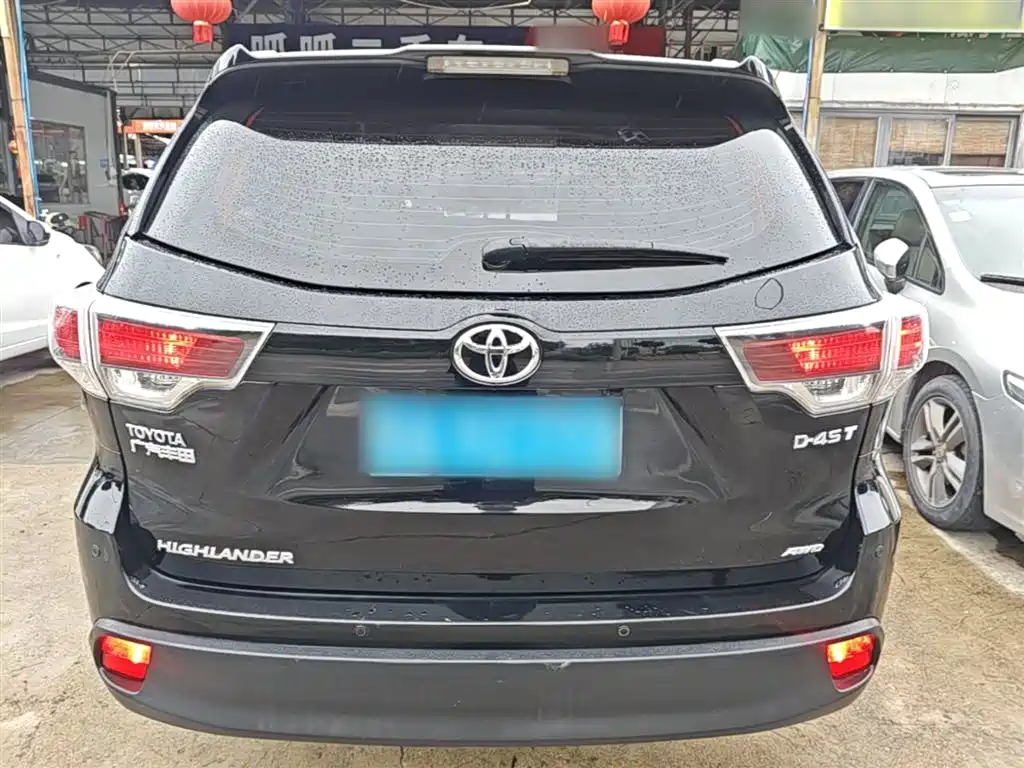 Toyota Highlander 2015 2.0T AWD Elite Edition 7-seater фото 6