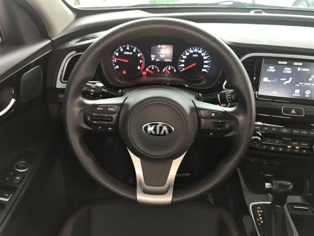 Kia Kaishen 2017 1.8L Automatic GLS фото 11
