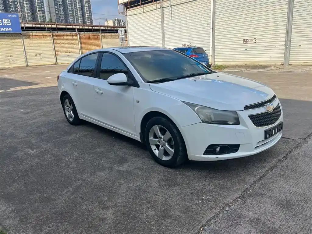 Chevrolet Cruze 2013 Model 1.6L SE AT фото 2
