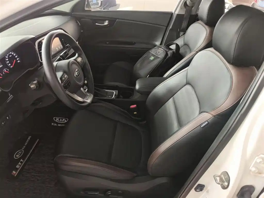 Kia Kaishen 2017 1.8L Automatic GLS фото 15