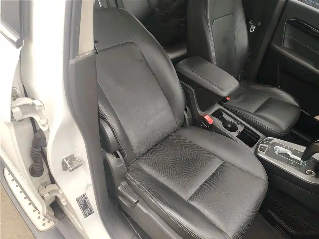 Chevrolet Captiva 2014 2.4L 4WD Flagship 7-seater фото 25