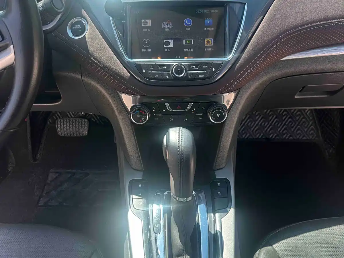 Chevrolet Malibu 2018 530T Automatic Luxury Edition фото 10