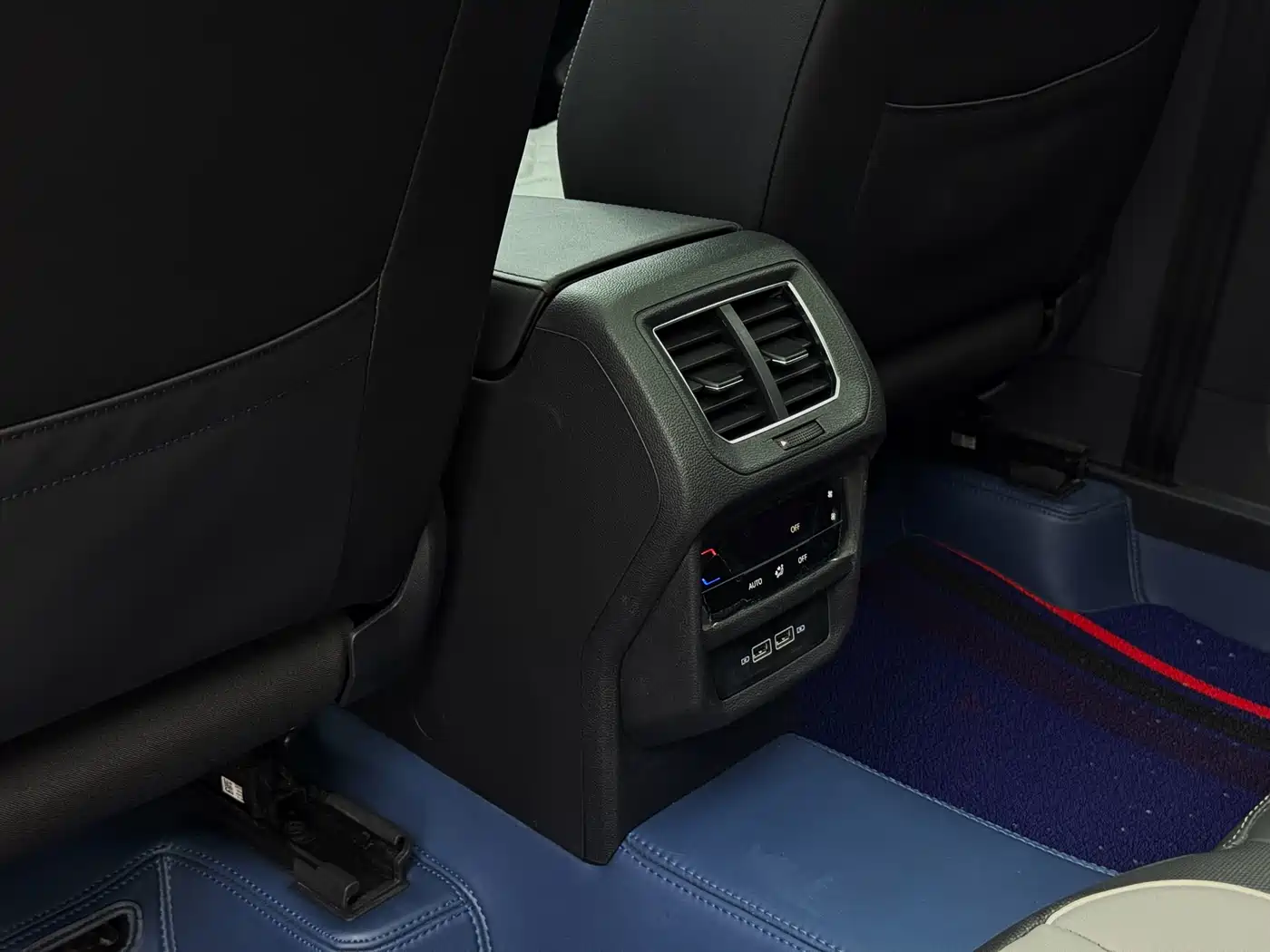 Volkswagen Tayron 2023 280TSI 2WD Luxury Plus Advanced Edition фото 9
