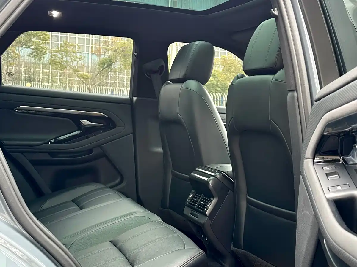 Land Rover Range Rover Evoque 2020 Model 249PS R-DYNAMIC S Gloss Black Sport Edition фото 18