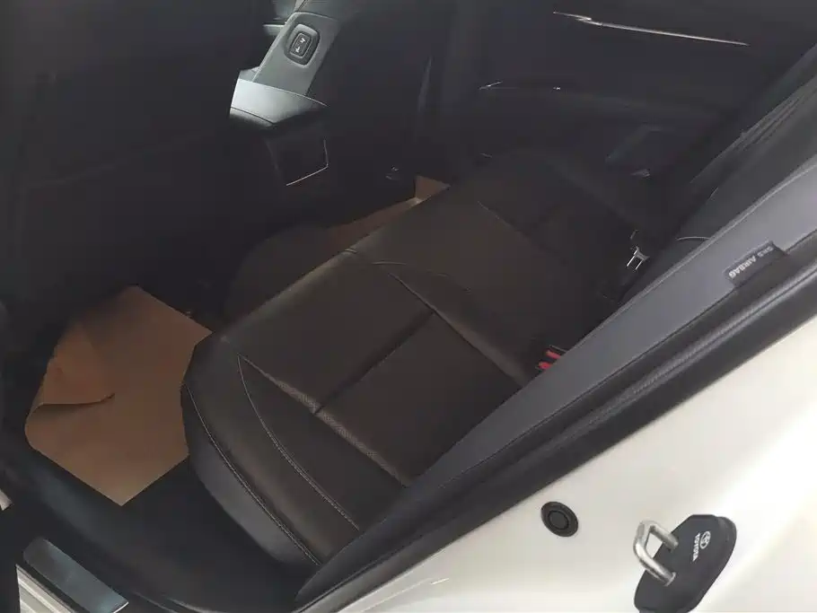 Toyota Camry 2024 Hybrid 2.0HGVP Luxury Edition фото 11