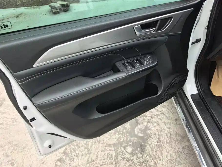 Haval M6 2021 PLUS 1.5T Manual Elite Smart Connect фото 7