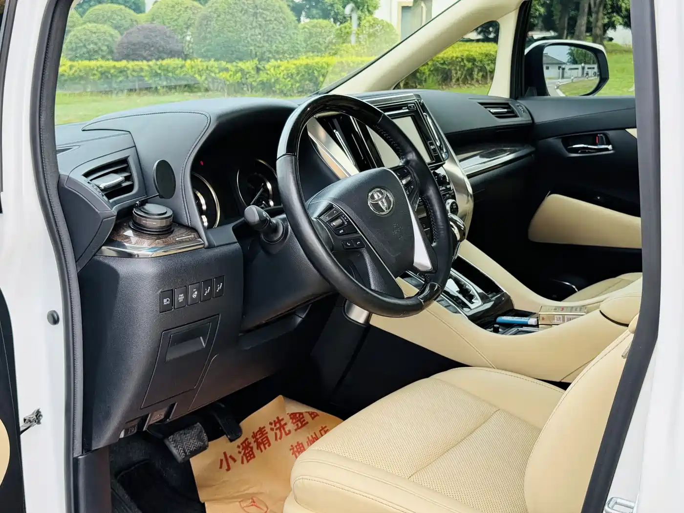 Toyota Alphard 2018 Facelift 3.5L Premium Edition фото 12