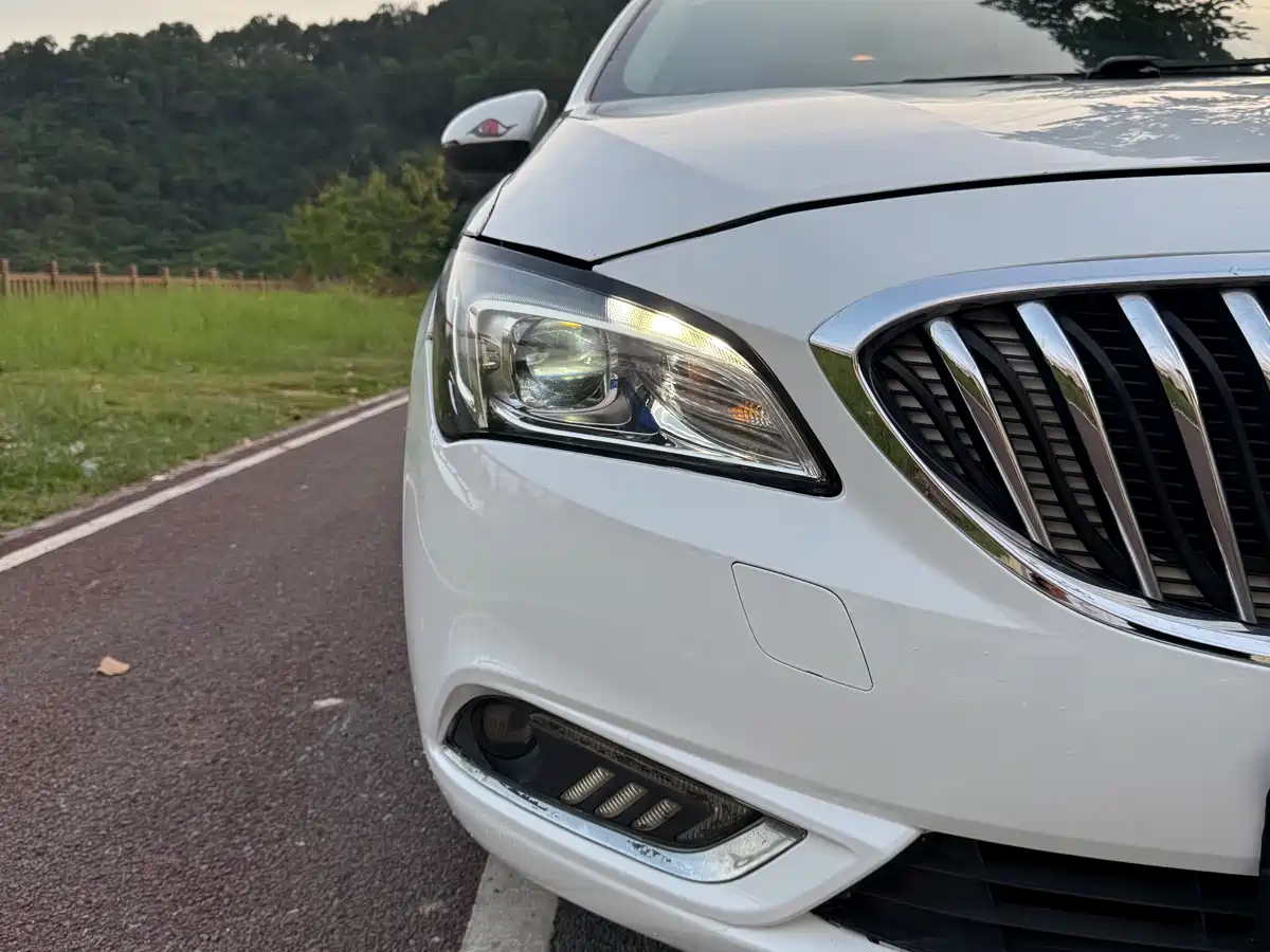 Buick Verano 2017 Sedan 15S Automatic Leading фото 7
