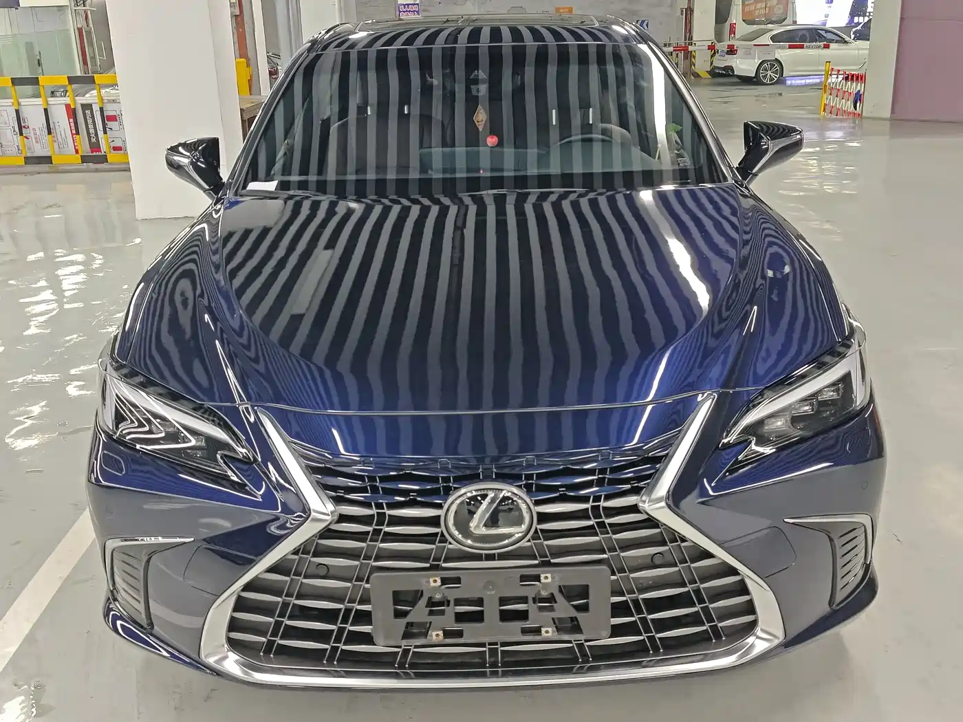 Lexus ES 2025 Model 200 Special Edition фото 2