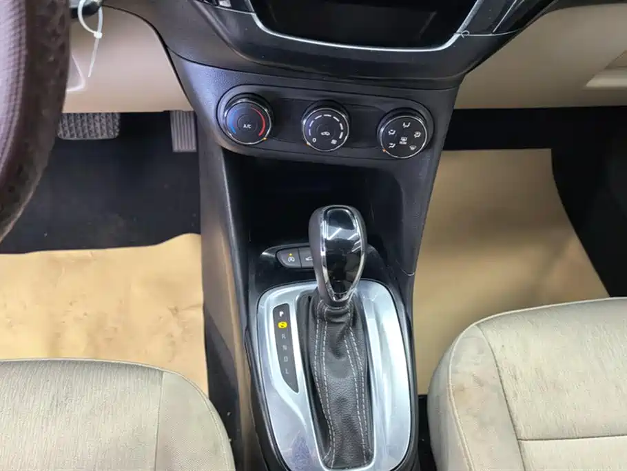 Buick Excelle 2020 15N CVT Elite фото 16
