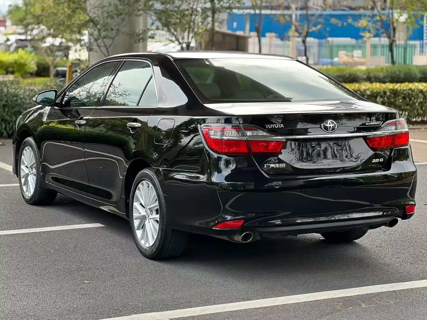 Toyota Camry 2015 2.5G Luxury Navigation Edition фото 6