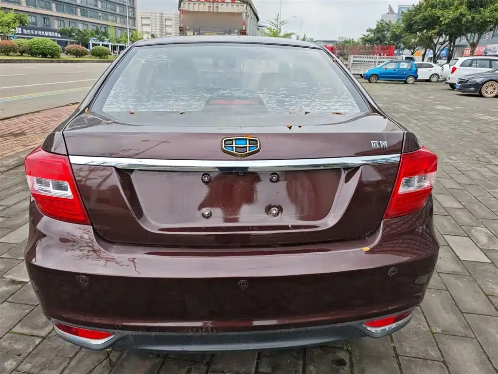 Фото 6 - Geely Vision