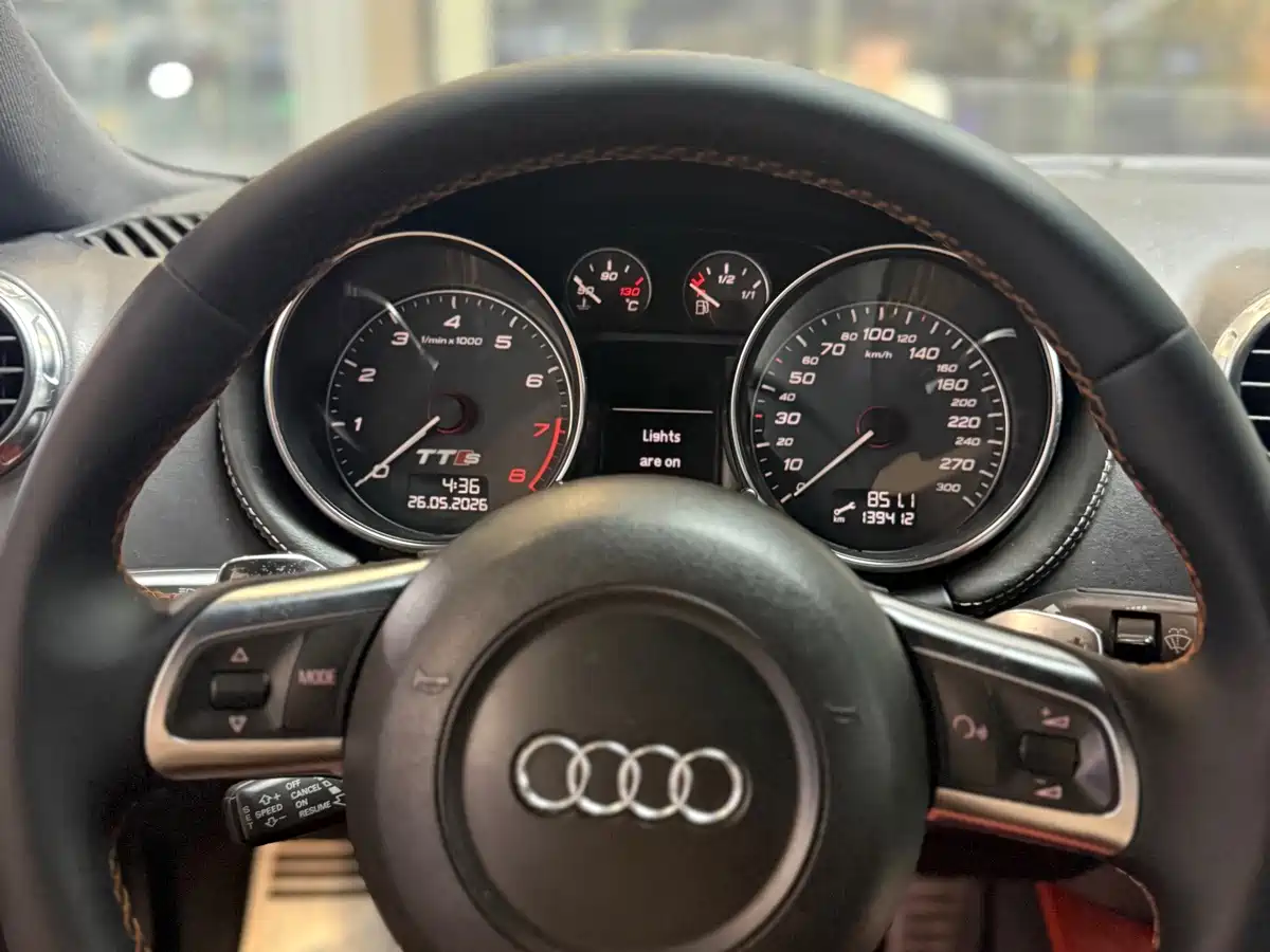 Audi TTS 2010 2011 Model TTS Coupe 2.0TFSI quattro