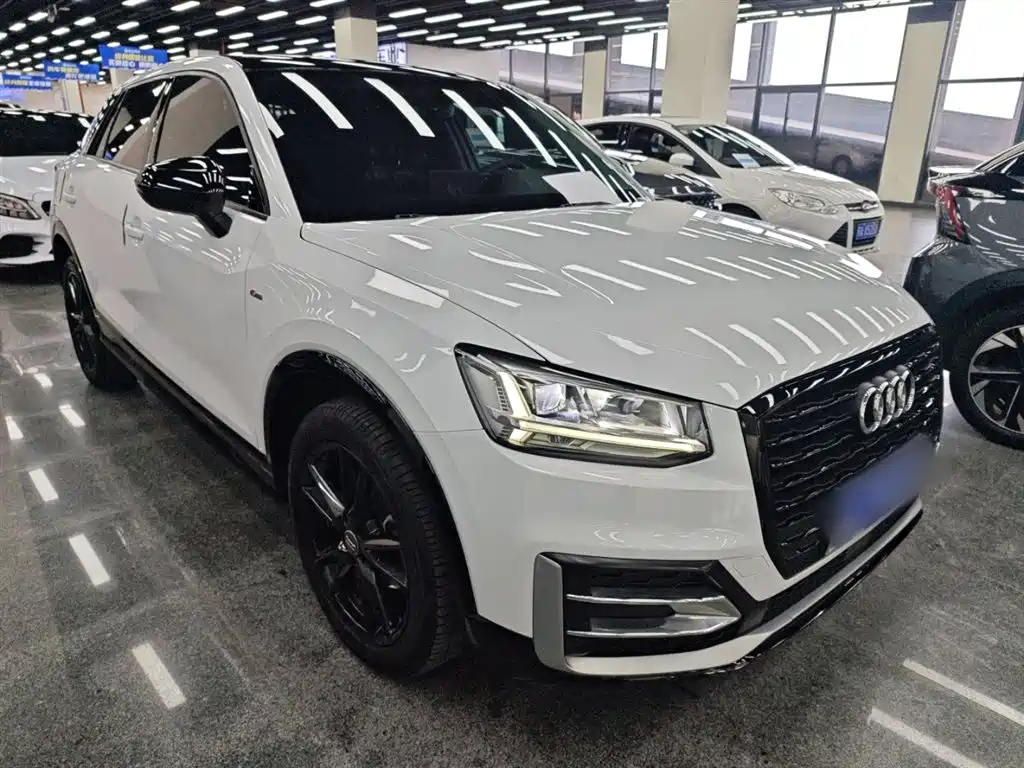 Audi Q2L 2018 35 TFSI Launch Exclusive Edition China VI фото 4