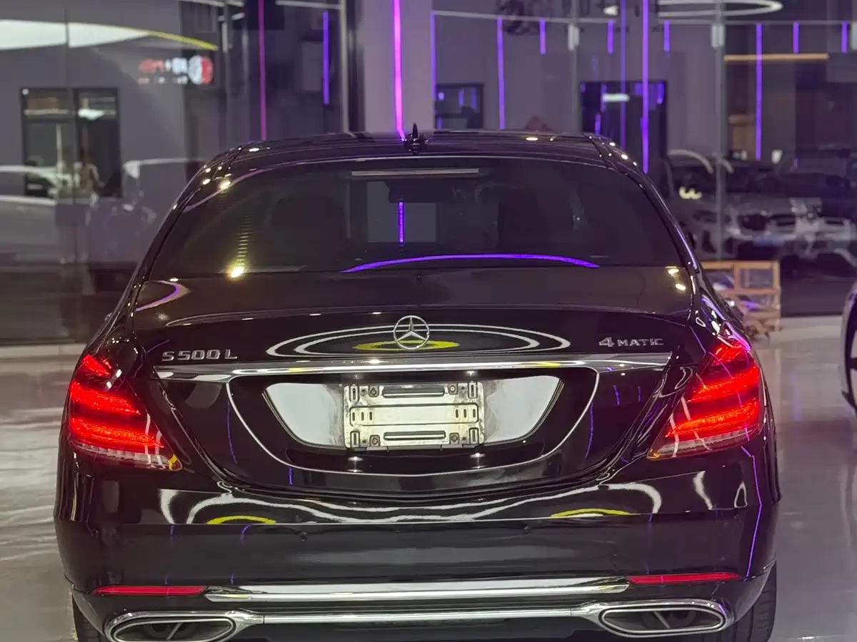 Фото 11 - Mercedes-Benz S-Class