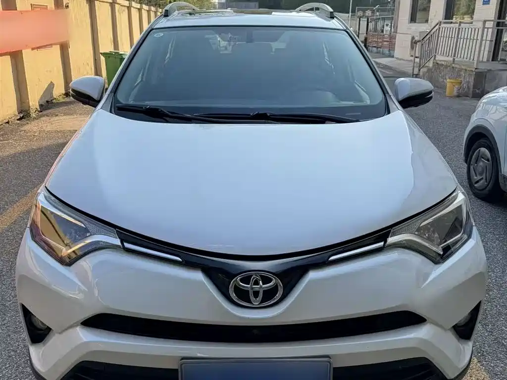 Toyota RAV4 Rongfang 2016 2.0L CVT 2WD Trend (China V) фото 5