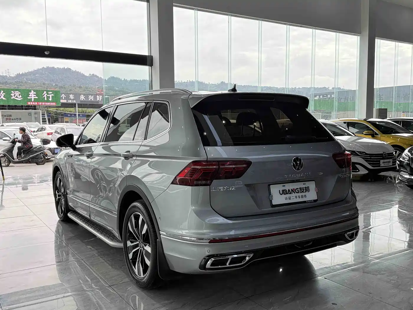 Volkswagen Tiguan L 2022 330TSI Auto 2WD R-Line Premium Edition фото 6