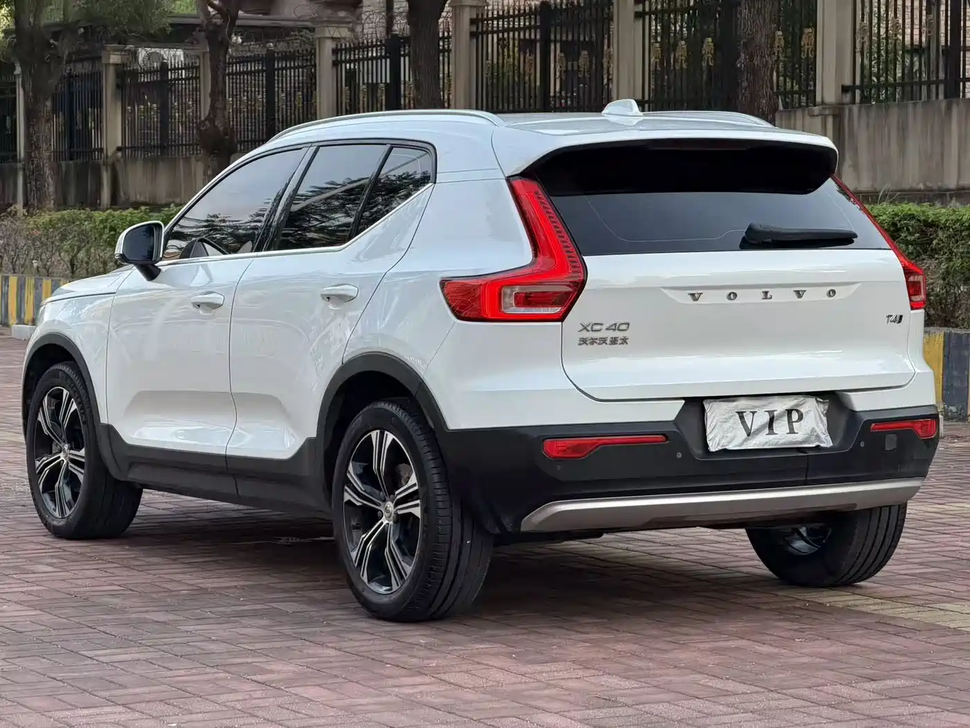 Volvo XC40 2021 T4 AWD Smart Luxury Edition фото 5