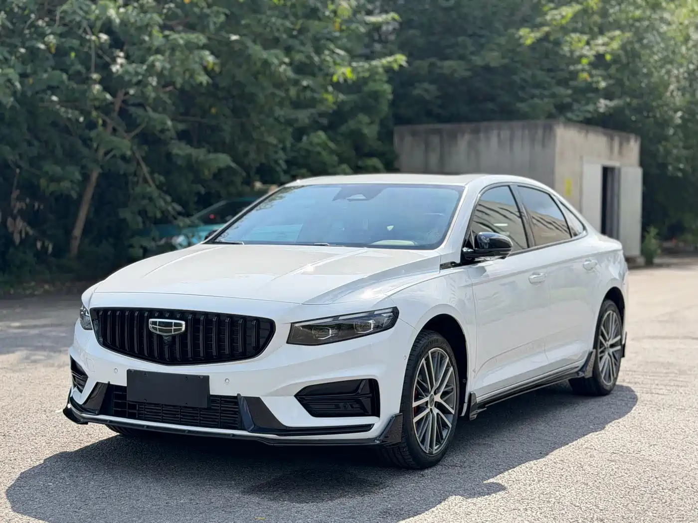 Фото 1 - Geely Preface