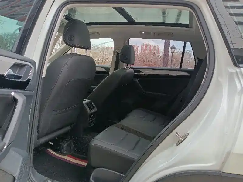 Volkswagen Tayron 2021 280TSI 2WD Luxury Smart Connect фото 7