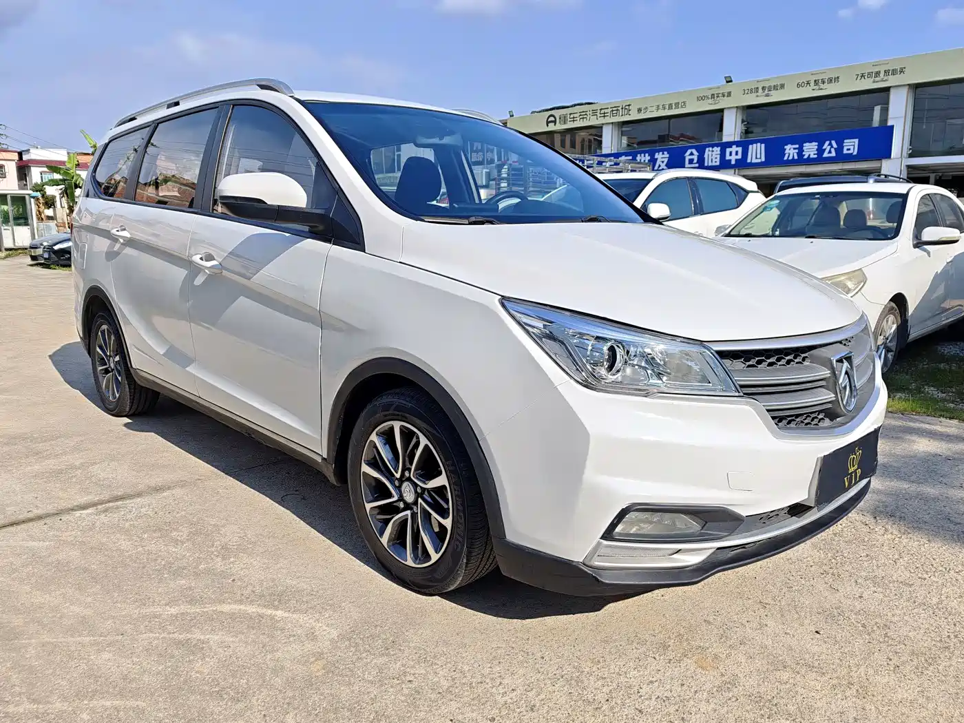 Baojun 730 2020 2019 1.5T CVT Fashion Edition 7-Seater China VI