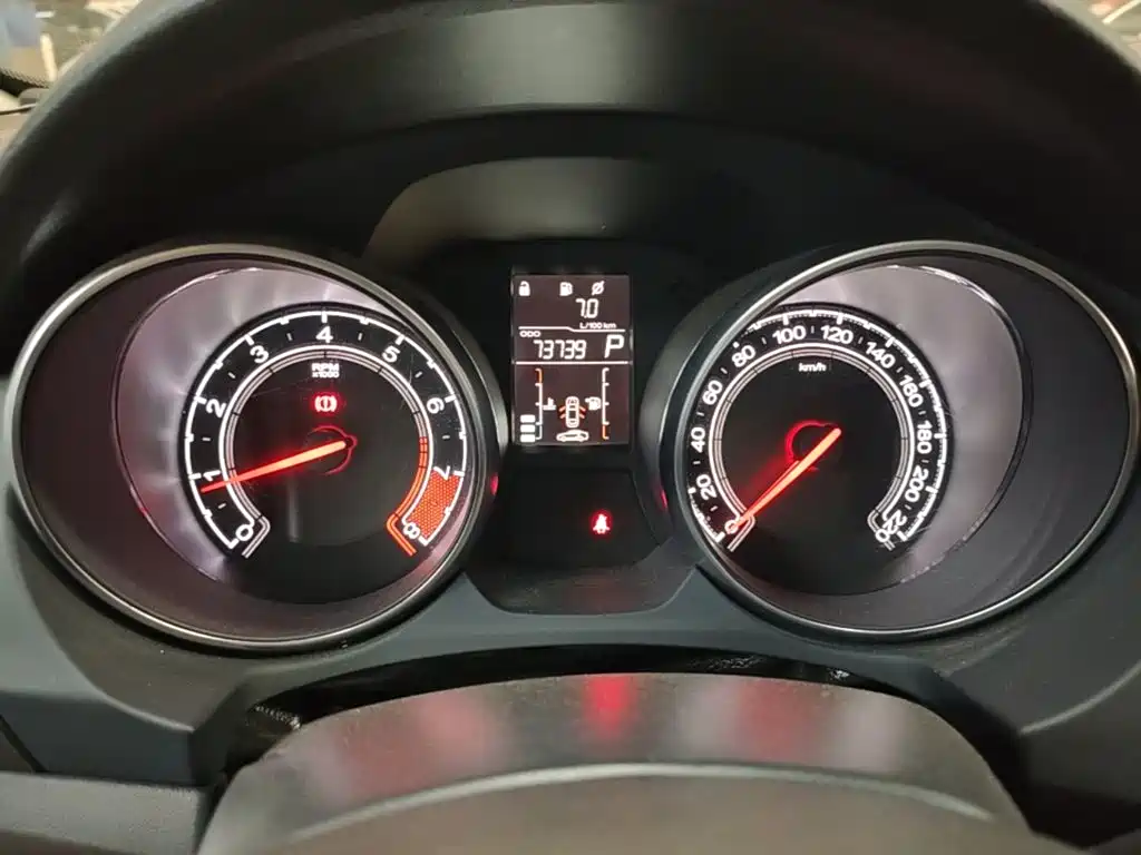 MG GT 2016 2016 Model 1.5L Automatic Premium Luxury Edition