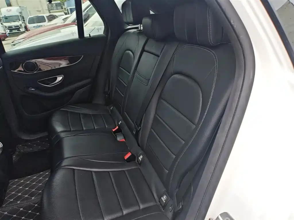 Mercedes-Benz GLC 2019 GLC 260 L 4MATIC Dynamic фото 17