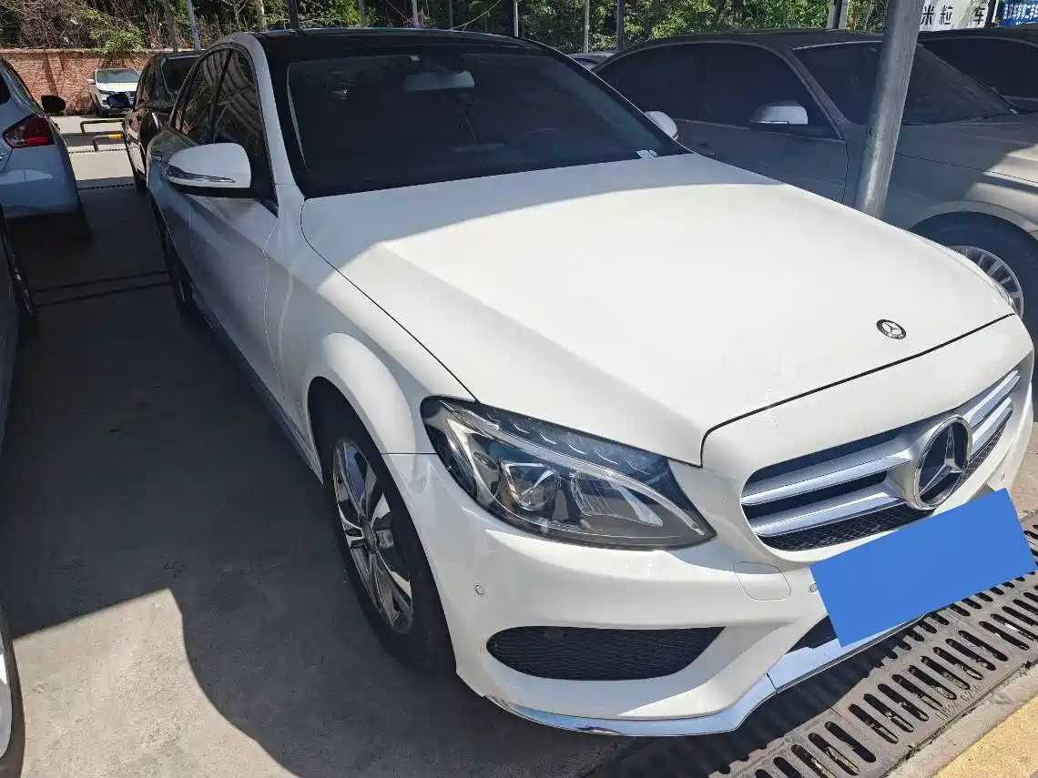 Mercedes-Benz C-Class 2015 Facelift C 200 L Sport фото 3