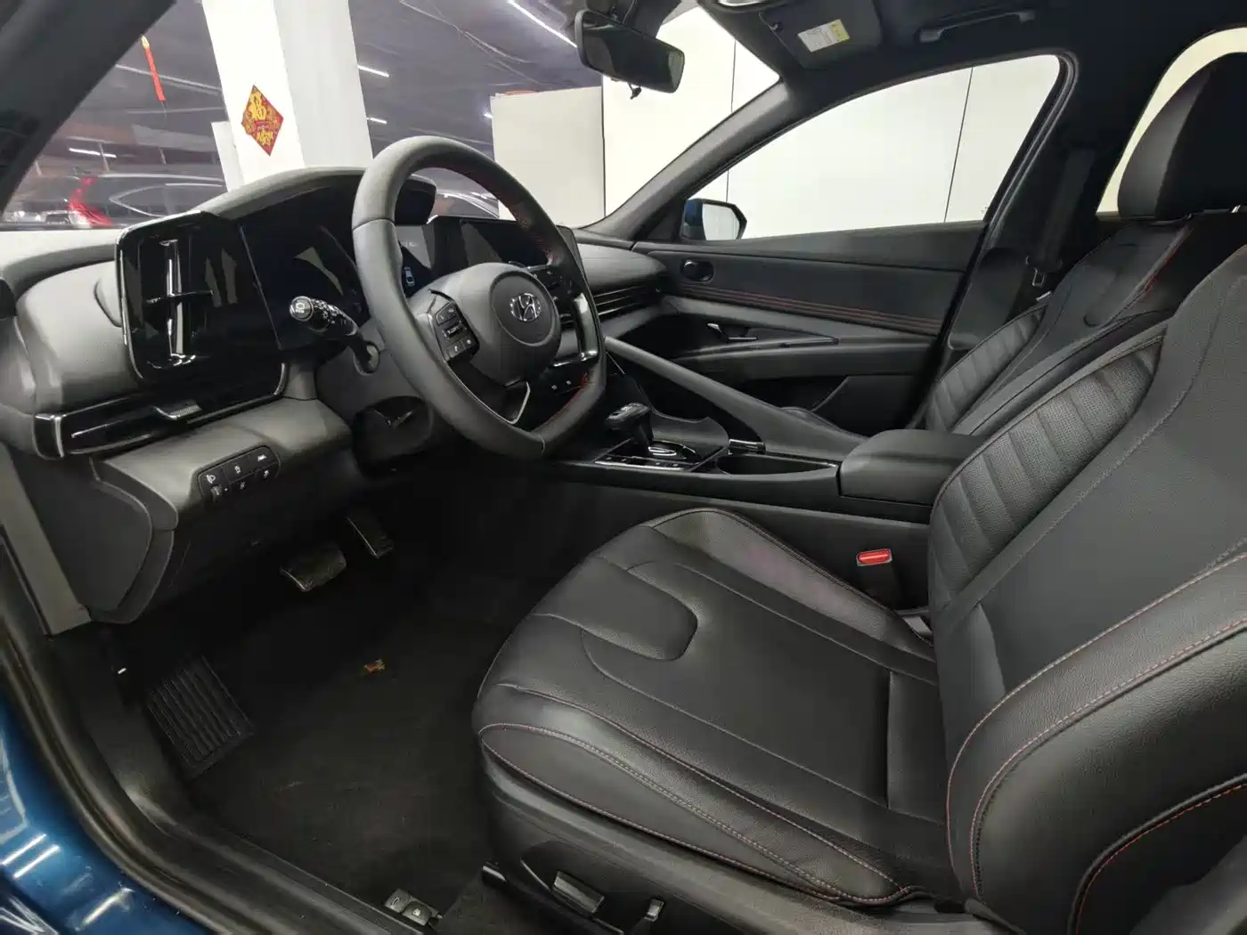 Hyundai Elantra 2022 240TGDi DCT LUX Premium Edition фото 12