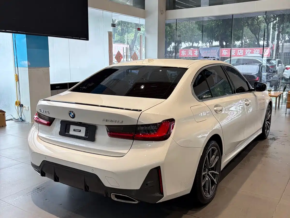 BMW 3 Series 2023 320Li M Sport Package фото 4