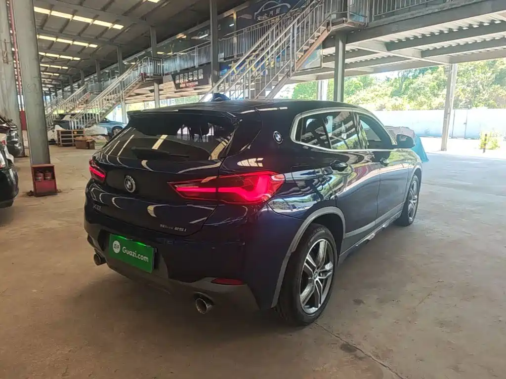 Photo 7 - BMW X2