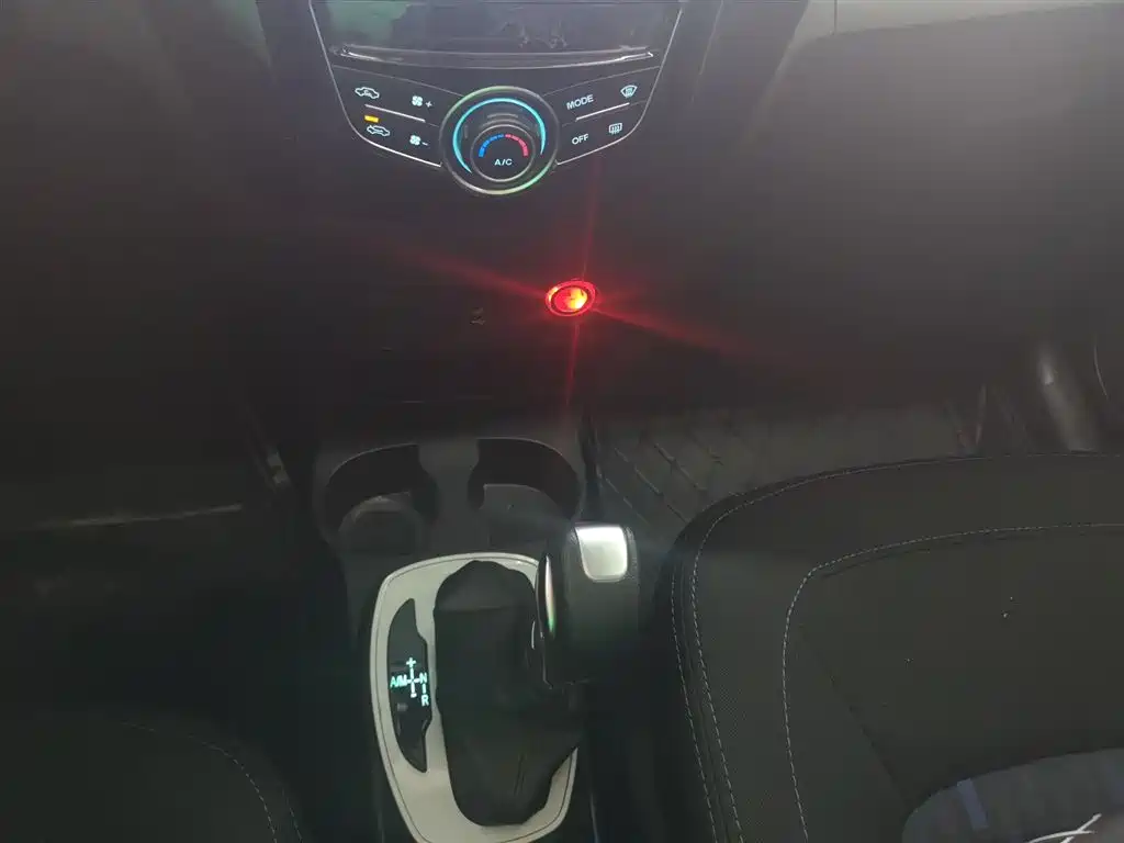 Haval H1 2016 Red Label 1.5L AMT Comfort фото 10