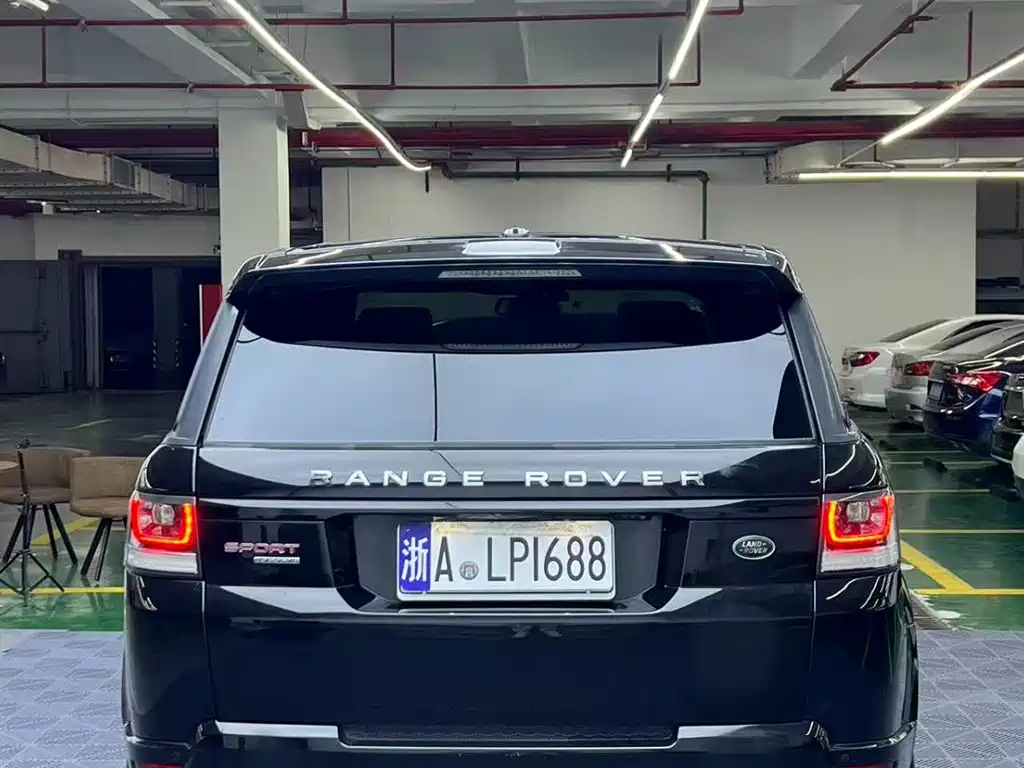 Land Rover Range Rover Sport 2016 Model 3.0 SC V6 HSE DYNAMIC фото 4