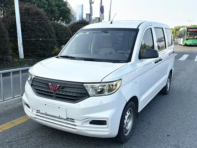 Wuling Motors Wuling Hongguang V 2022 1.5L Dynamic Luxury Edition Hydraulic Power Steering LAR