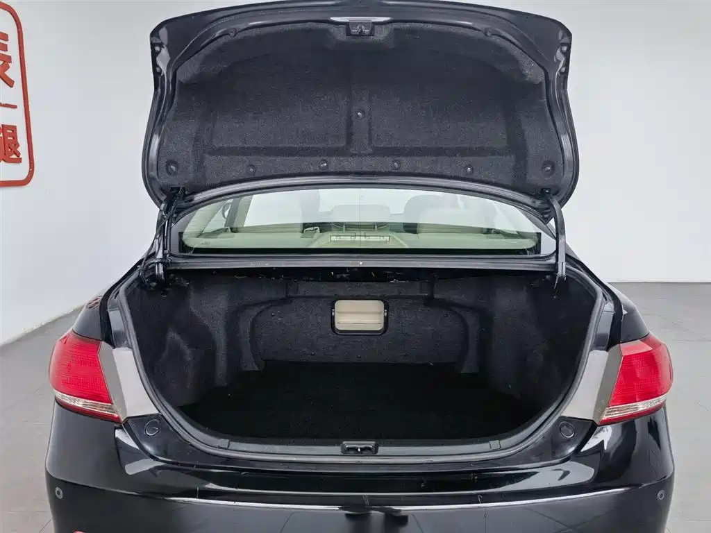 Toyota Camry 2011 240G Classic Anniversary Edition фото 16