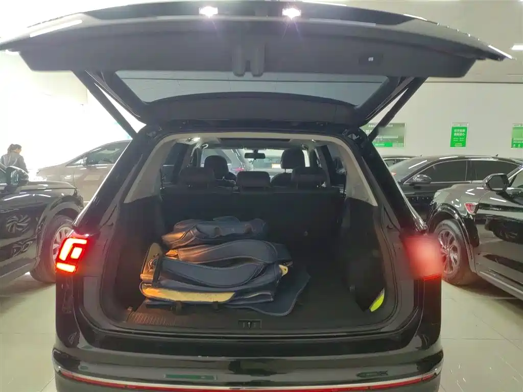 Volkswagen Tiguan L 2022 330TSI Automatic 2WD Smart Edition фото 15