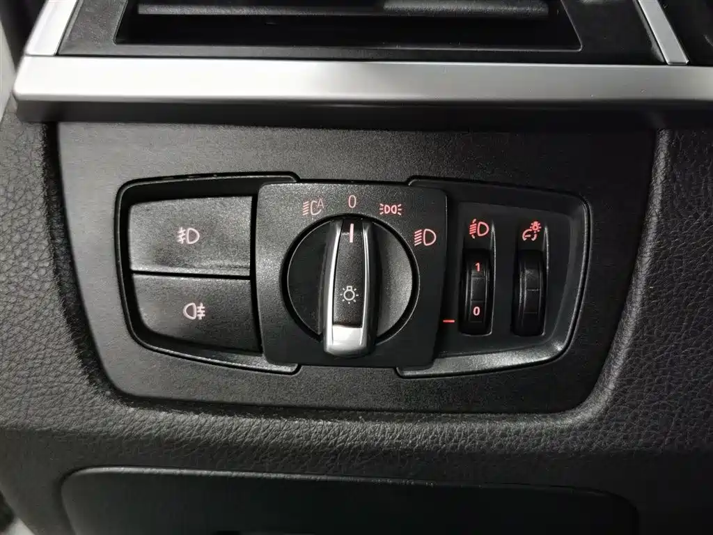 BMW 3 Series GT 2020 320i M Sport Package фото 21